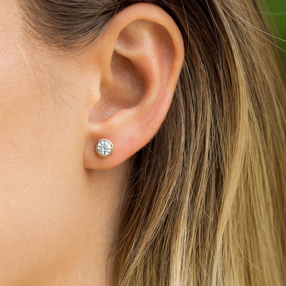 Gold Tone Bezel Set Cubic Zirconia Crystal Round Stud Earrings - Picture 1 of 6